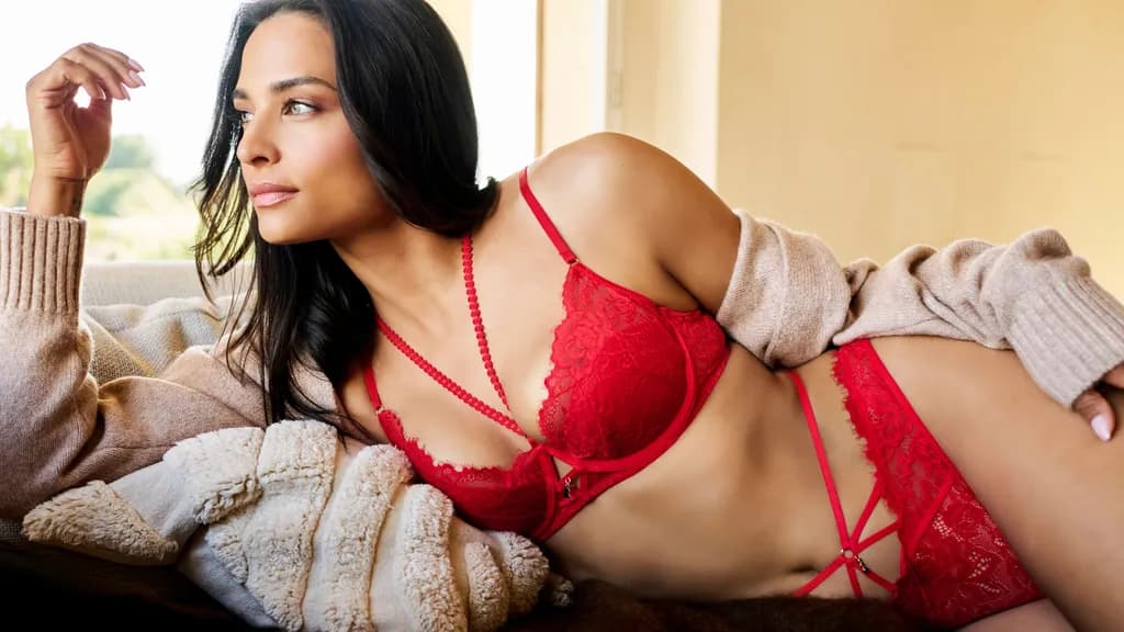 So rhrend reagierte Christian Dren auf das Dessous-Model-Debt von Amira Aly So rhrend reagierte Christian Dren auf das Dessous-Model-Debt von Amira Aly