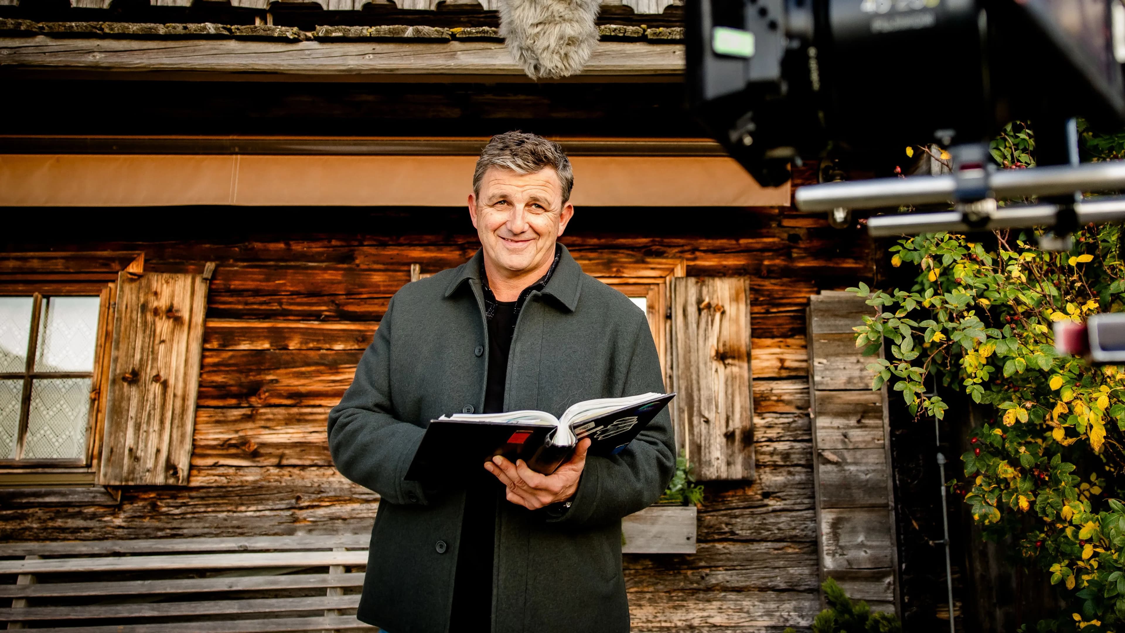 Backstage-Einblicke: Wie beliebt ist Hans Sigl am "Bergdoktor"-Set?